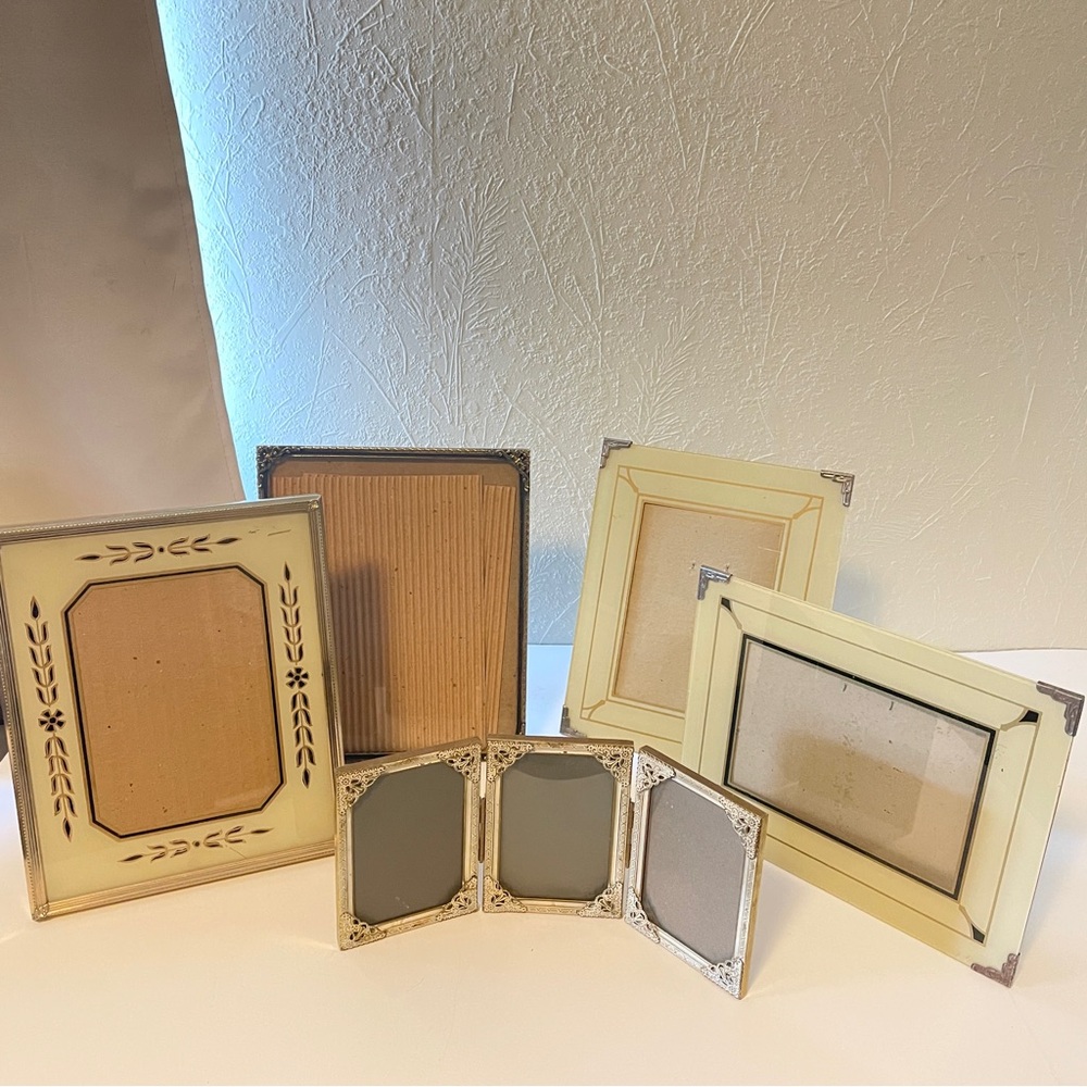 Vintage Picture Frames Lot of 5, Mixed Sizes, Table Top, with Glass - Picture 6 of 11